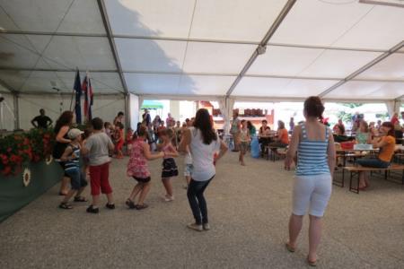 KNOBLEHARJEVO 2012- Otroški živ žav 10